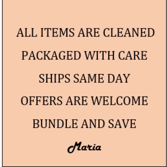 Guess v-neck t-shirt size M - Picture 7 of 7